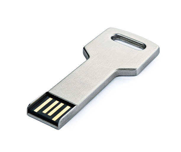usb 플래시 스토리지 금속면의 키를 인명별 접사를 - usb flash drive usb cable isolated close up 뉴스 사진 이미지