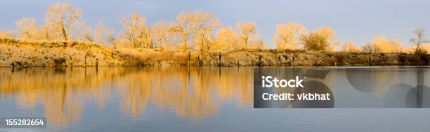 Río Boise Por La Mañana Foto de stock y más banco de imágenes de Aire libre - Aire libre, Azul, Boise