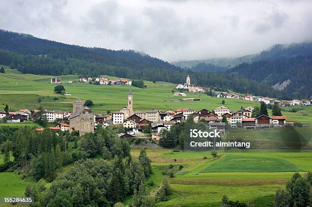 Village In Engadin Valley Stockfoto und mehr Bilder von Engadinertal - Engadinertal, Schweiz, Bauwerk