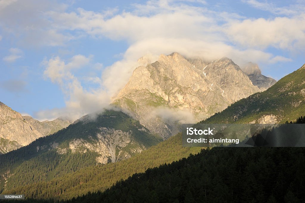 Góry w Szwajcarii - Zbiór zdjęć royalty-free (Bez ludzi)