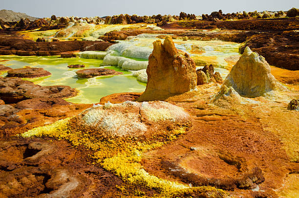 Vulcano Dallol,Ethiopia Dallol is a volcanic explosion crater in the Danakil Depression, Ethiopia dallol ethiopia stock pictures, royalty-free photos & images