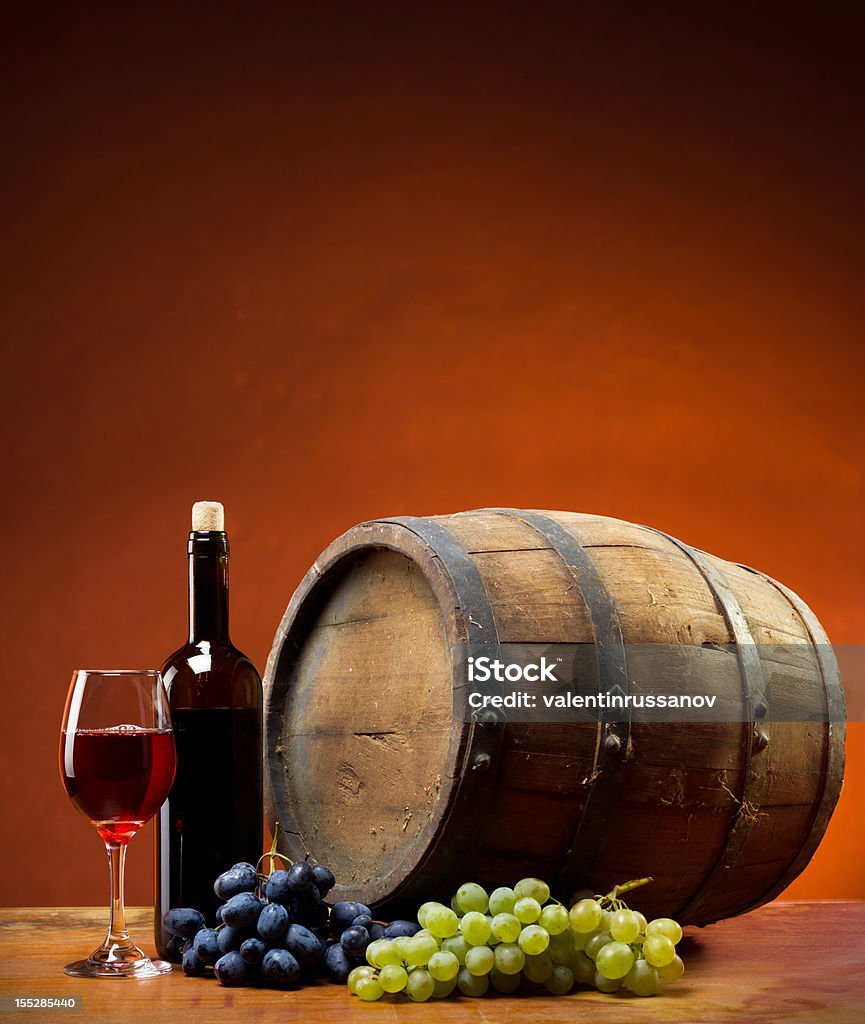 Roten Wein-Komposition - Lizenzfrei Weinfass Stock-Foto