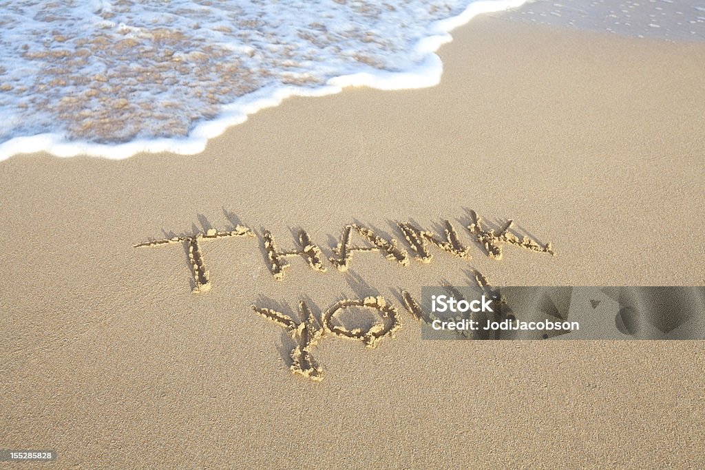 Dziękujemy, napisany w piasku na plaży - Zbiór zdjęć royalty-free (Thank You - Angielski zwrot)
