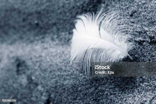 Sensibilidade - Fotografias de stock e mais imagens de Areia - Areia, Azul, Desfocado - Focagem