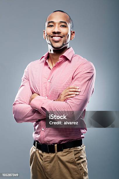 Retrato De Una Afroamericana Foto de stock y más banco de imágenes de Hombres - Hombres, Casual chic, Recortable