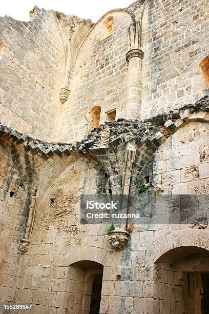 Abadia De Bellapais - Fotografias de stock e mais imagens de Abadia - Abadia, Antiguidade, Arcaico