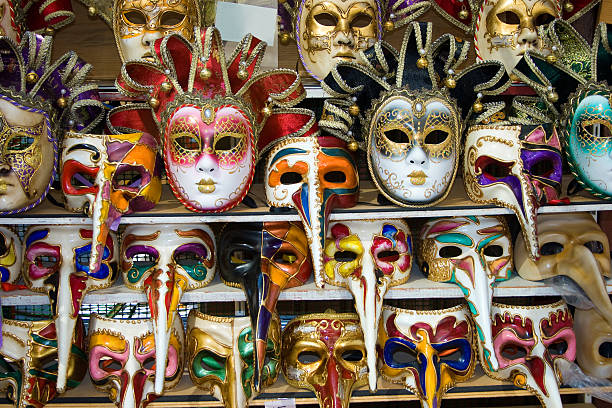 istock Mask shop in Venice 155305839