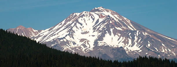 istock Mt. Shasta From the south 155306395
