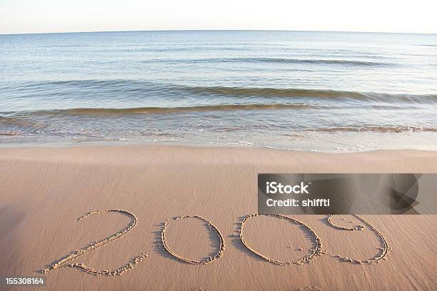 Foto de Texto Na Areia e mais fotos de stock de 2009 - 2009, Areia, Dia