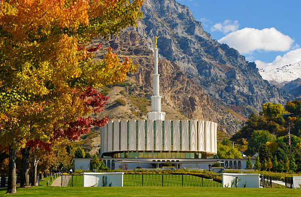 Provo Utah Temple The Provo Utah Temple is a sister building to the Ogden Utah Temple. salt lake city mormon temple utah photos stock pictures, royalty-free photos & images