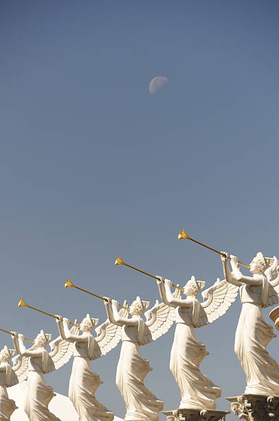 angels souffler trumpets de la lune - trumpeting photos et images de collection