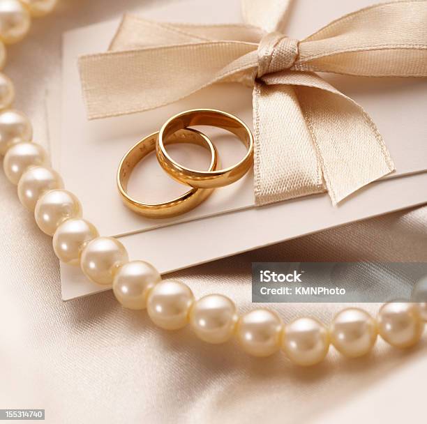 Tempo Di Matrimonio - Fotografie stock e altre immagini di Fede nuziale - Fede nuziale, Anello - Gioiello, Collana