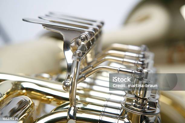 Tuba Im Szczegóły - zdjęcia stockowe i więcej obrazów Tuba - Instrument dęty blaszany - Tuba - Instrument dęty blaszany, Bez ludzi, Bliskie zbliżenie