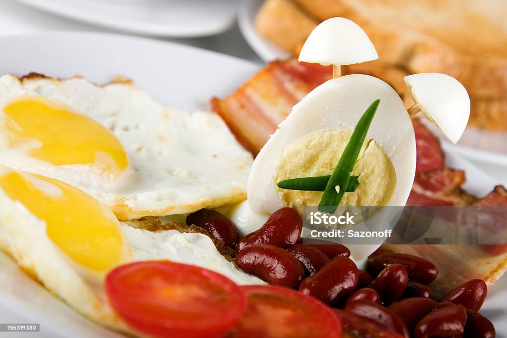 Le petit déjeuner anglais avec des œufs - Photo de Aliment libre de droits