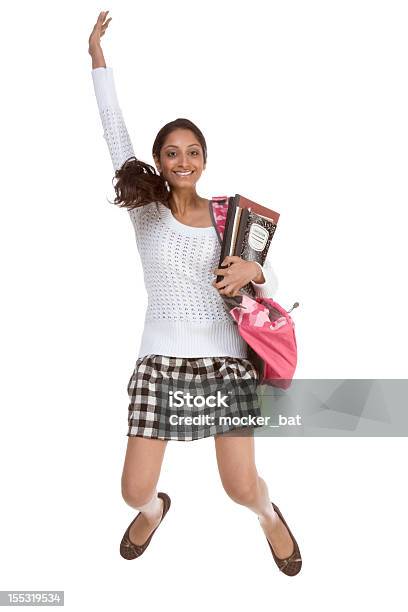 Indischen Teenagerstudent Mit Rucksack Jumping Stockfoto und mehr Bilder von Hochspringen - Hochspringen, Indischer Abstammung, Teenager-Alter