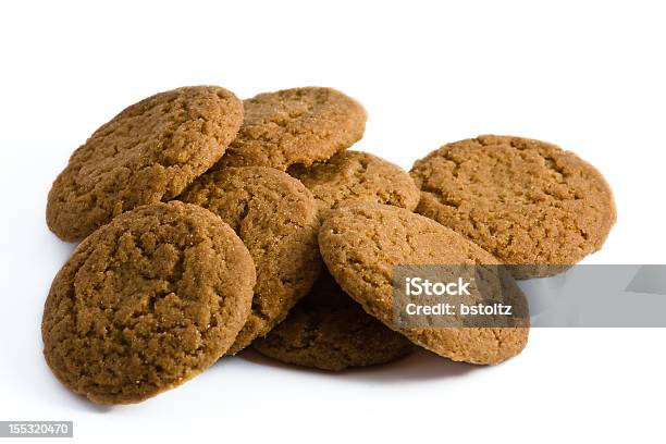 Galleta De Jengibre Cookies Sobre Fondo Blanco Foto de stock y más banco de imágenes de Alimento - Alimento, Comida gourmet, Dulces