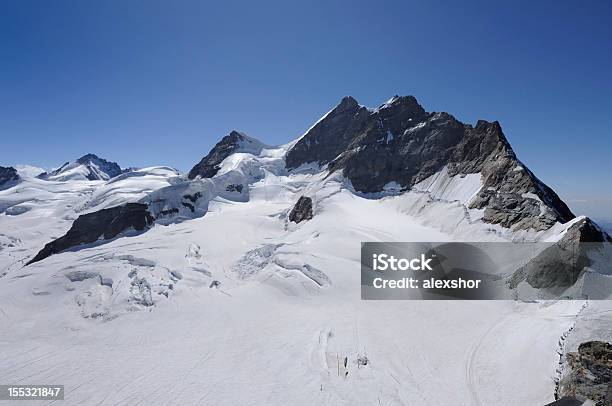 Vertice Di Jungfrau - Fotografie stock e altre immagini di Alpi - Alpi, Alpi Bernesi, Alpi svizzere