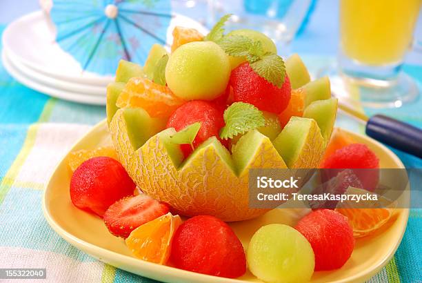 Photo libre de droit de Bol De Salade De Fruits Au Melon banque d'images et plus d'images libres de droit de Aliment - Aliment, Avoir faim, Bol et saladier