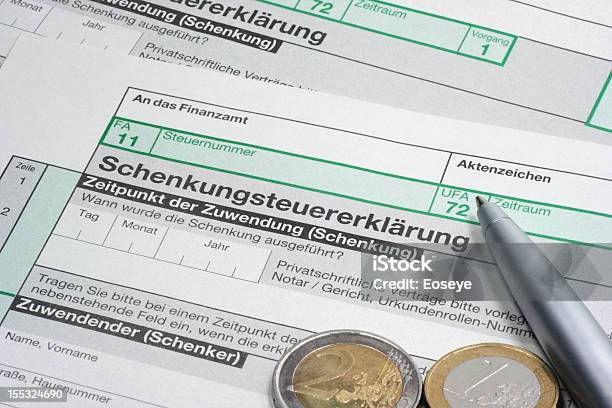 Schenkungsteuererklärungнемецкий Налоговая Форма — стоковые фотографии и другие картинки Без людей - Без людей, Валюта, Валютный символ