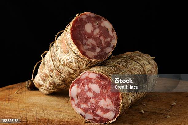 Salami Italiano Foto de stock y más banco de imágenes de Alimento - Alimento, Antipasto, Carne
