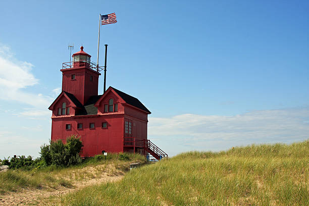 istock Attractive red lighthouse in Michigan 155326304