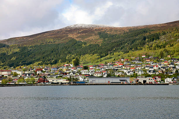istock Sea village 155326610