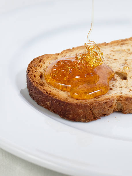 istock Toast and honey 155327063