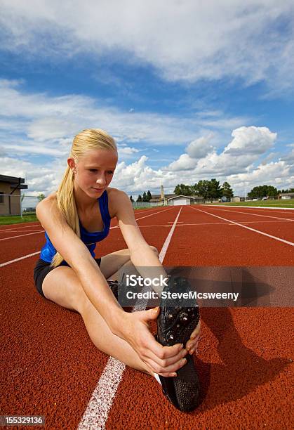 Teen Track And Field Athlete 건강한 생활방식에 대한 스톡 사진 및 기타 이미지 - 건강한 생활방식, 경쟁, 러닝 신발