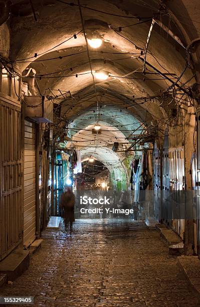 Иерусалим Старый Городской Рынок — стоковые фотографии и другие картинки Израиль - Израиль, Ночь, Ночная жизнь