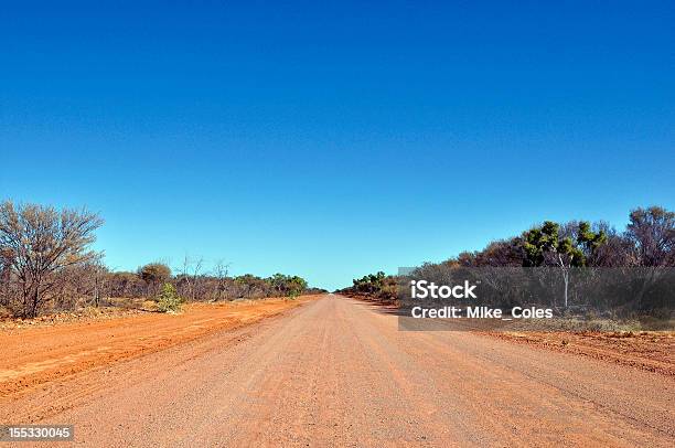 Outback Road Foto de stock y más banco de imágenes de Australia - Australia, Carretera de tierra, Fotografía - Imágenes