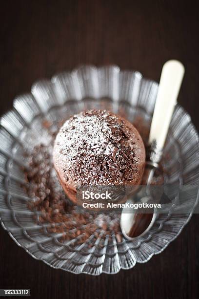 Dessert Torta Di Lava Al Cioccolato - Fotografie stock e altre immagini di Cioccolato - Cioccolato, Vulcano, Ambientazione esterna