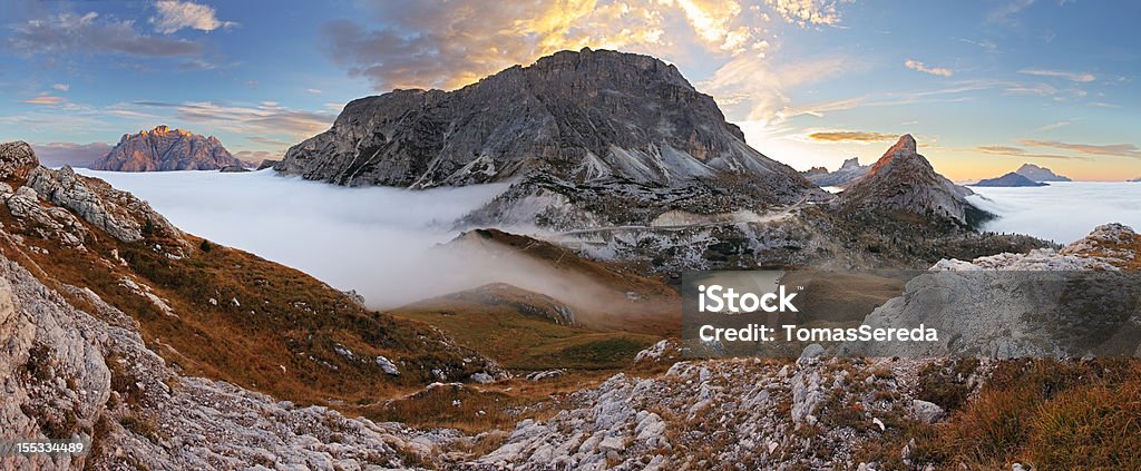 Italien Dolomiten bei Sonnenaufgang von Stilfser Valparola - Lizenzfrei Alpen Stock-Foto