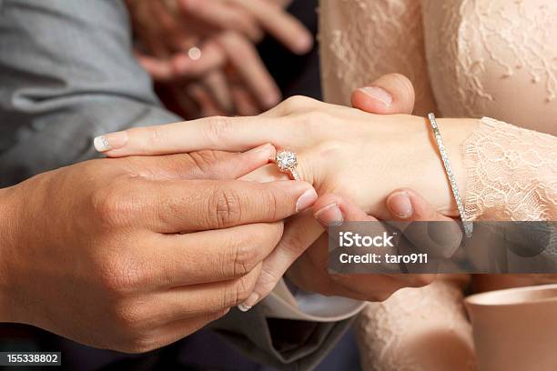 La Boda Foto de stock y más banco de imágenes de Adulto - Adulto, Amor - Sentimiento, Anillo - Joya