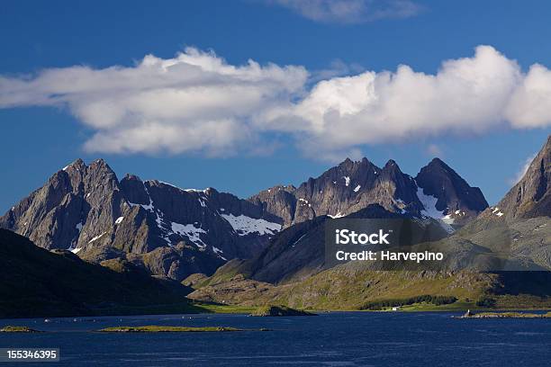 아름다운 산 On 로포텐 0명에 대한 스톡 사진 및 기타 이미지 - 0명, 경관, 노르드란드 카운티