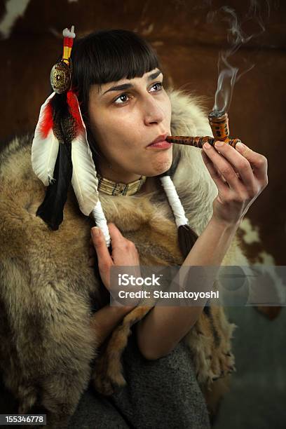 흡엽 Peace 파이프 담배 파이프에 대한 스톡 사진 및 기타 이미지 - 담배 파이프, 북미 부족 문화, 개성-개념