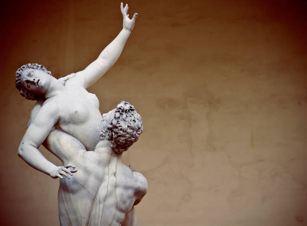la violación de la escultura en florencia sabine mujeres - piazza della signoria fotografías e imágenes de stock