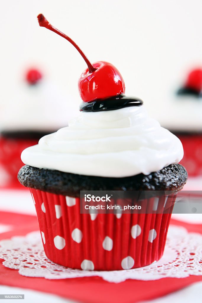 cupcakes - Foto de stock de Cereza libre de derechos