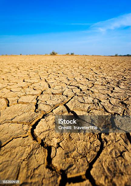 Foto de O Deserto e mais fotos de stock de Gujarat - Gujarat, Acidentes e desastres, Barro