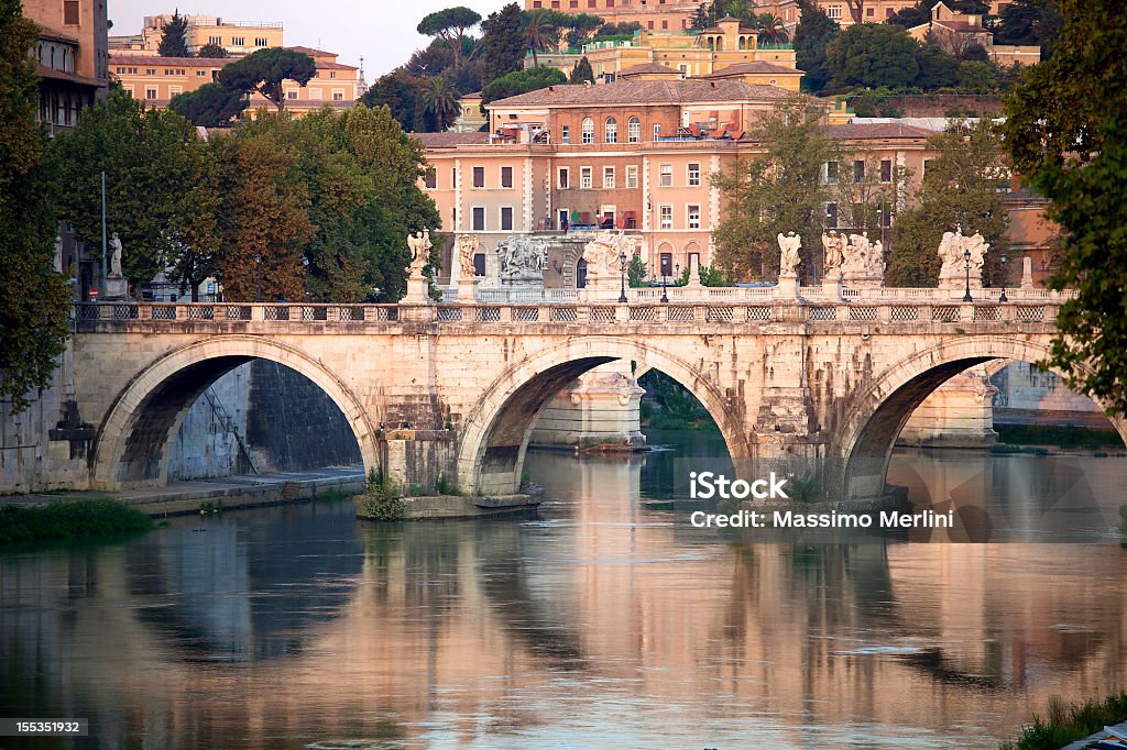 Puente romano - Foto de stock de Río Tíber libre de derechos