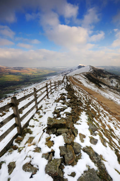 grande ridge, parque nacional do distrito de peak - mam tor - fotografias e filmes do acervo