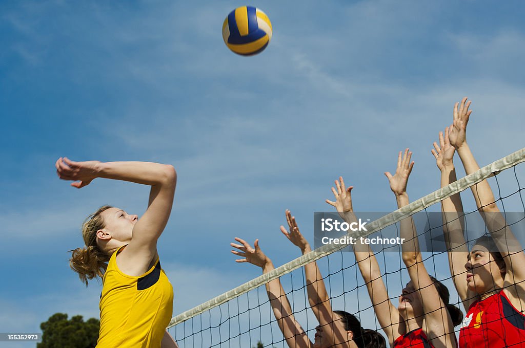 Волейбол действий на сеть - Стоковые фото Волейбол роялти-фри