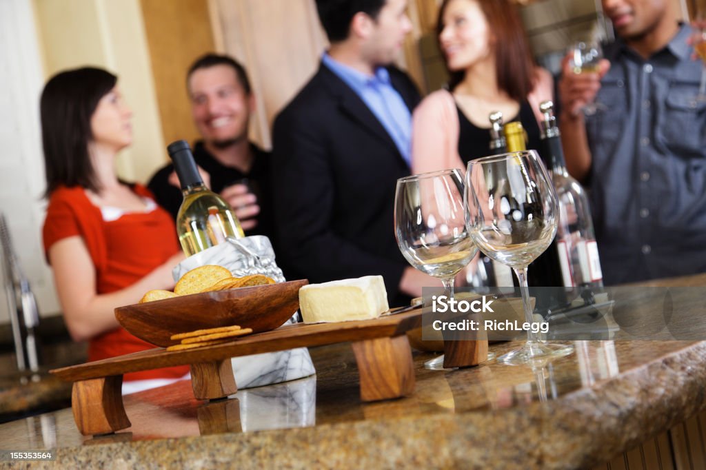 Vino e formaggio - Foto stock royalty-free di Adulto