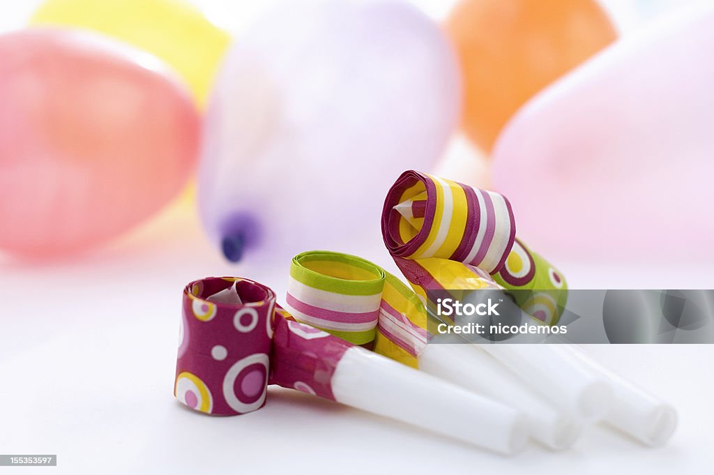 Party Dekoration mit Ballons und Luftschlangen - Lizenzfrei Geburtstagskarte Stock-Foto