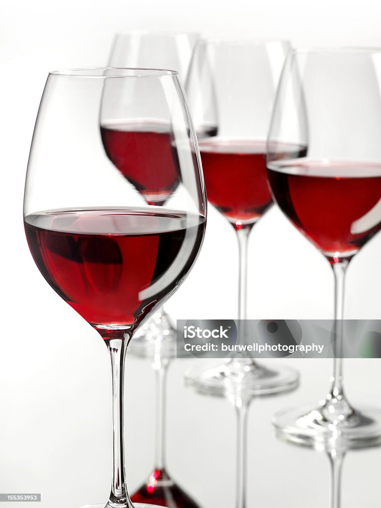 Vin rouge - Photo de Quatre objets libre de droits