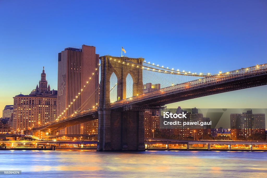 Pont de Brooklyn de nuit - Photo de Architecture libre de droits