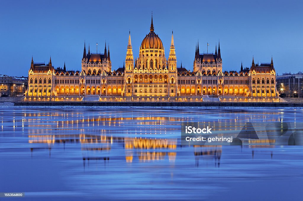 Ungarische Parlament bei Dämmerung - Lizenzfrei Budapest Stock-Foto