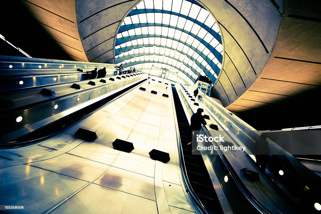 Estação de metro Canary Wharf em Londres - Royalty-free Ao Ar Livre Foto de stock