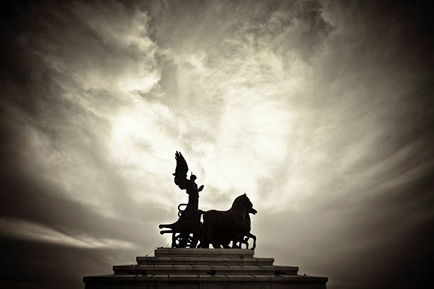 diosa en s chariot - roman statue angel rome fotografías e imágenes de stock