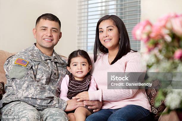 Echte Amerikanische Armee Familie Stockfoto und mehr Bilder von Familie - Familie, Lateinamerikanische Abstammung, Militär