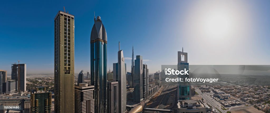 Dubaï Sheikh Zayed Road, les gratte-ciel futuristes - Photo de Appartement libre de droits